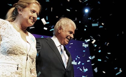Adriana Nazario y el fallecido exgobernador De la Sota