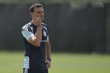 De las bajas a la abundancia: ahora a Scaloni le sobran variantes para el primer mata-mata del Mundial.