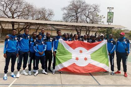 De los 13 jugadores, 10 dejaron la concentración.