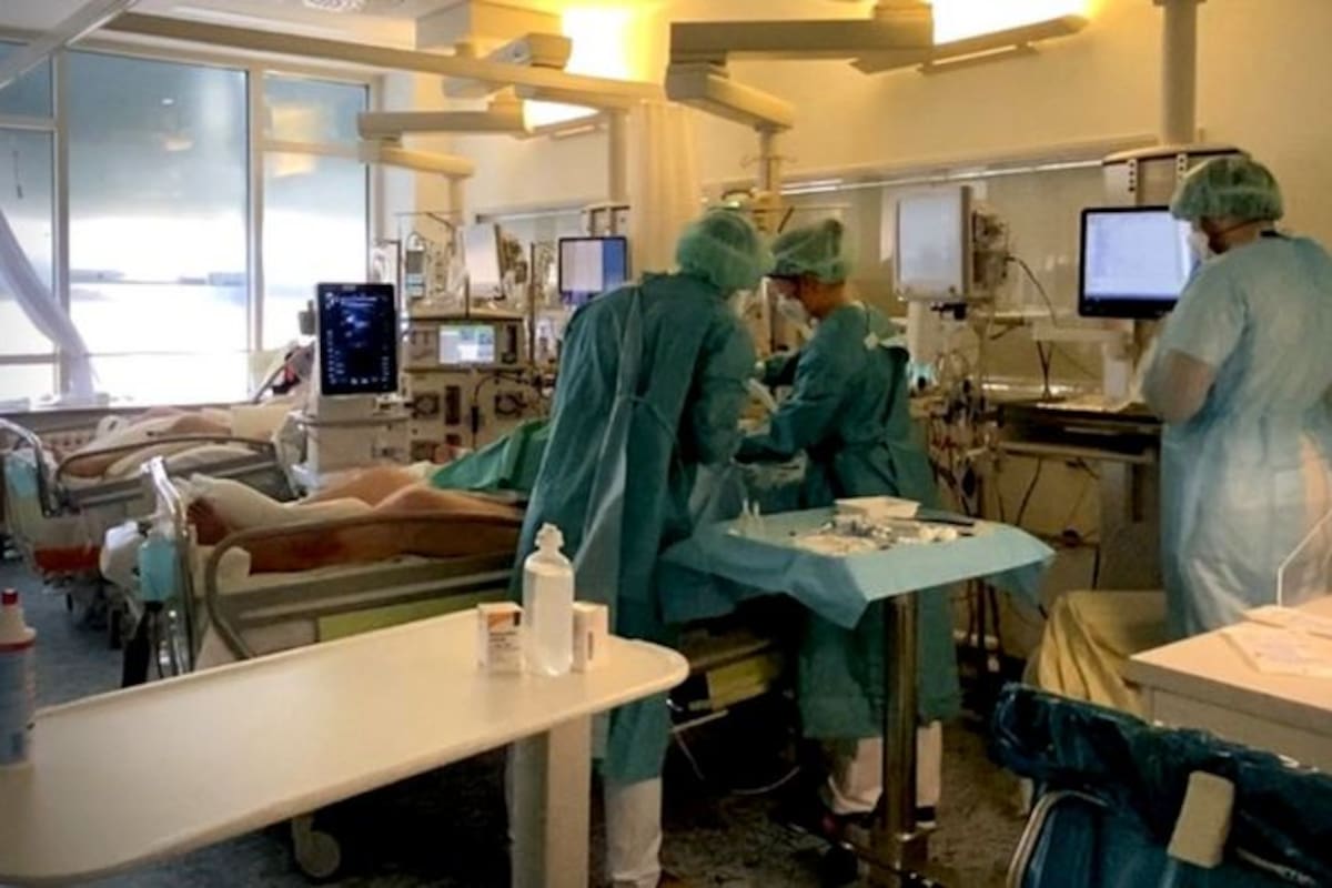 De los 18 pacientes en la sala de cuidados intensivos para enfermos de Covid-19 en este hospital en Leipzig, 14 no estaban vacunados