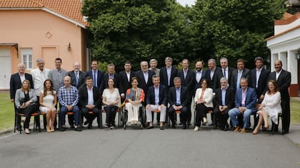 De los 23 gobernadores, 15 salieron a respaldar a Macri por la suba de tarifas