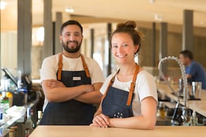 De los 65 empleados del hotel, sólo una es colombiana; todos los demás son argentinos.