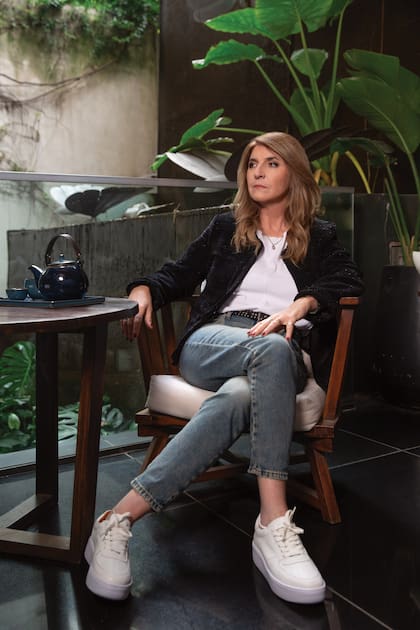 De muy bajo perfil, Romina vive en Mar del Plata y estuvo de visita en Buenos Aires para asistir a una función especial en el Teatro Cervantes invitada por el club The Presidents.