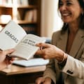 La RAE aclaró cuál es la mejor manera de responder a un “gracias”