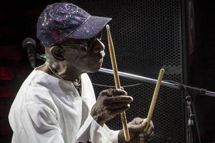 De Nigeria a Londres: un músico autodidacta que influyó a grandes artistas