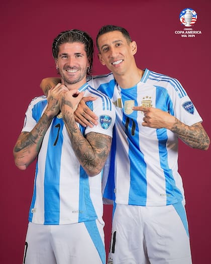 De Paul y Di María, juntos para la sesión de fotos