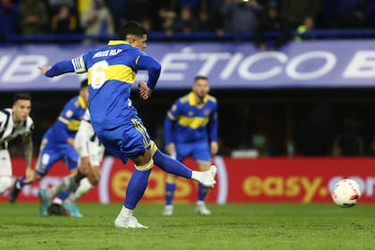 De penal, Rojo es un intocable