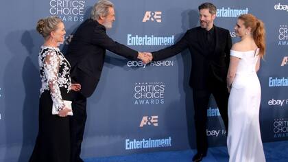 ¡De pronto flash...! Los famosos por la alfombra azul de los Critics´ Choice Awards