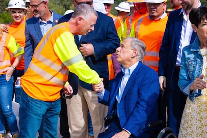 De qué se trata la nueva ley de Abbott para mayor seguridad en campamentos juveniles