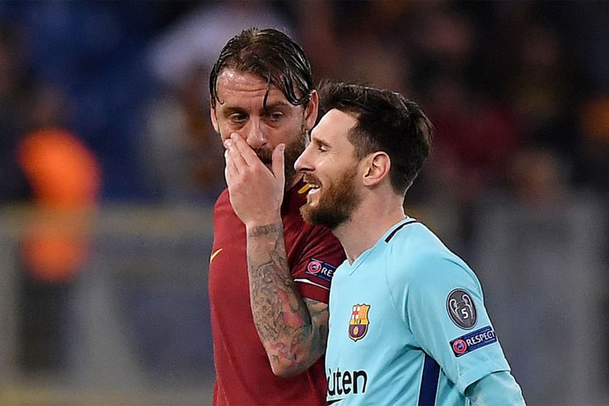 De Rossi y Messi, charla cómplice y sonrisas detrás de varios Roma vs. Barcelona; "Algunas personas tienen el coraje de decirle pechofrío a Messi detrás de una computadora, y después ni tienen los huevos de pedirle a su mujer el control de la tele para cambiar de canal", dispara