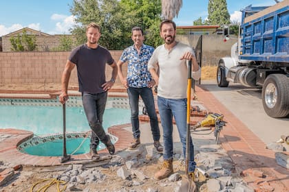 De This Is Us a construir piletas: Justin Hartley se une a los "Hermanos a la obra" para ayudar