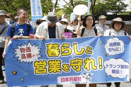 De Tokio a Los Ángeles, trabajadores conmemoran el Primero de Mayo con marchas y manifestaciones