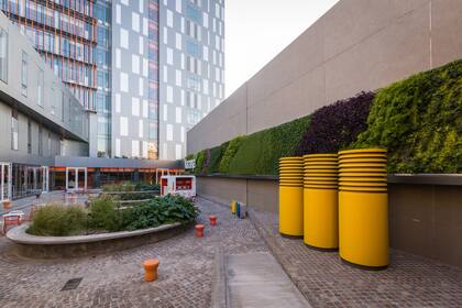 De un vivero pasaron a los jardines verticales, tendencia corporativa