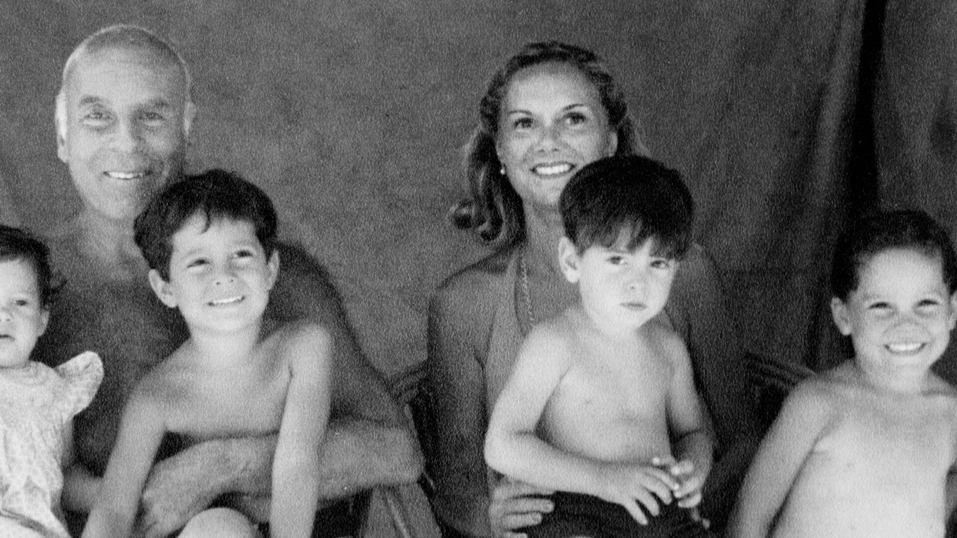 De vacaciones con su mujer, Margarita y sus nietos Gonzalo, Diego, Ximena y Florencia
