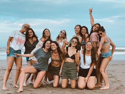 De vacaciones con sus amigas de la UCA.