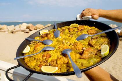 Por tercera vez se realizara el World Paella Day Cup, una competencia para elegir al mejor paellero del mundo