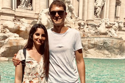 De viaje, juntos, en la Fontana de Trevi