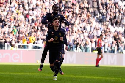 De Vrij anota en ell último suspiro para evitar la tercera derrota consecutiva del Inter en el derbi