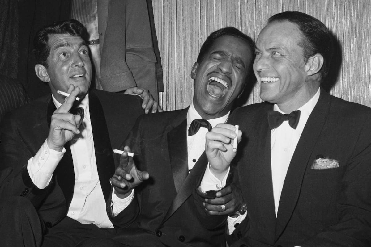 Dean Martin, con Sammy Davis Jr. y Frank Sinatra, compañeros del Rat Pack