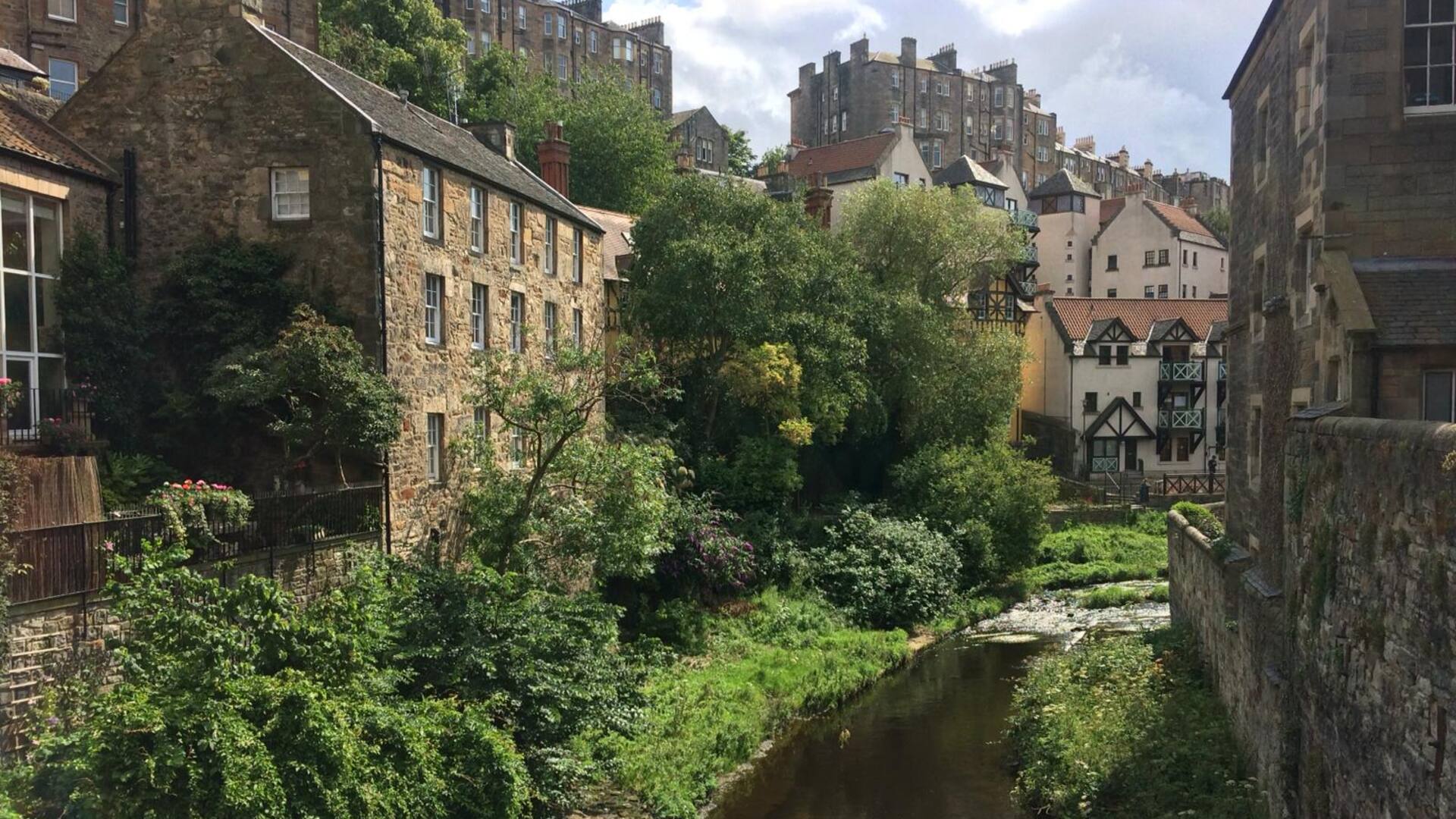 Dean Village conserva un encanto agreste que contrasta con el bullicio de la comercial Princes Street
