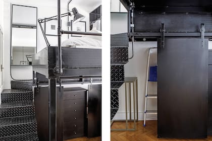 La escalera es ciega porque la arquitecta decidió usar el espacio debajo del entrepiso como baulera. Lo tapó con los peldaños de chapa semilla de melón y con puertas granero, también metálicas.