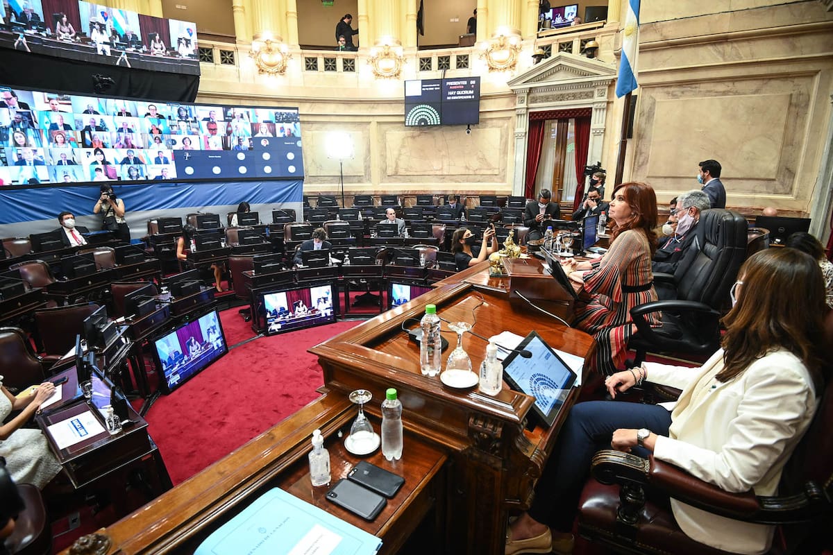 Debate del proyecto de ley sobre la Regulación del Acceso a la Interrupción Voluntaria del Embarazo y la Atención Postaborto