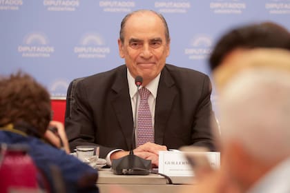 Debate en Diputados sobre la “ley ómnibus” con la presencia del ministro del Interior, Guillermo Francos