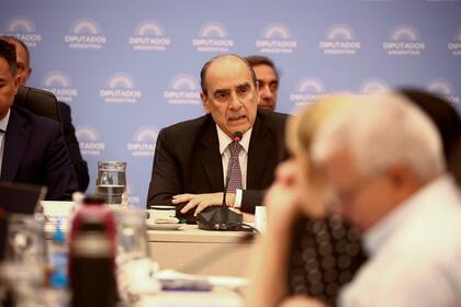 Debate en Diputados sobre la “ley ómnibus” con las presencia del ministro del Interior Guillermo Francos
