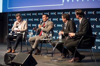 Debate en el Precoloquio de IDEA, hoy en Rosario