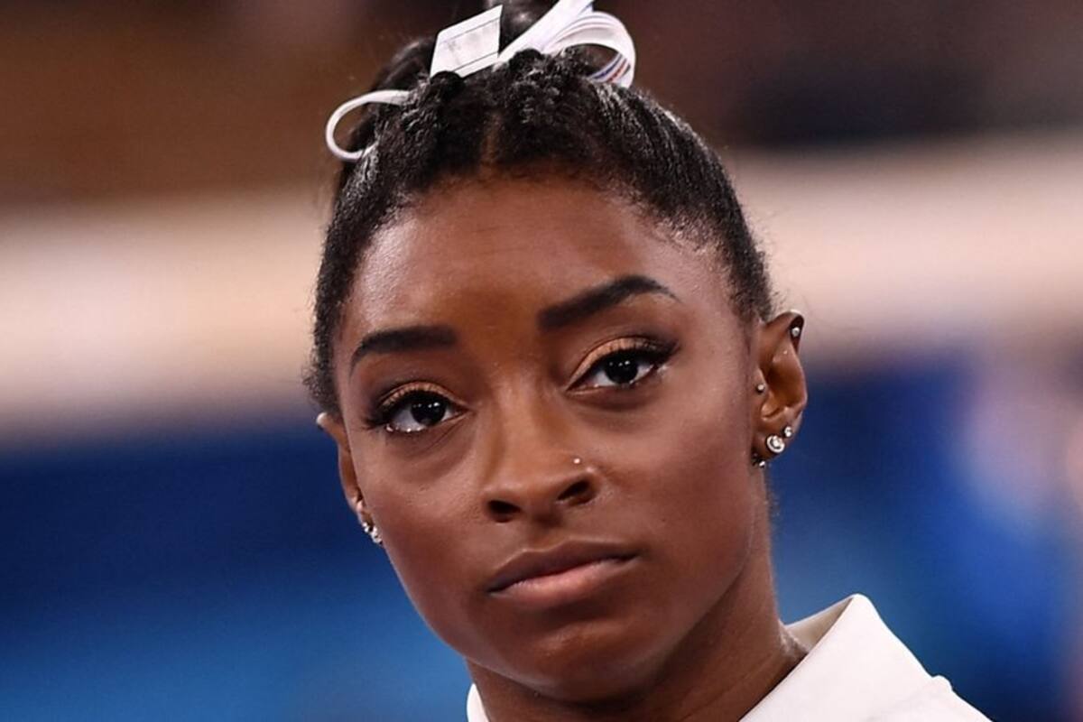 "Debemos proteger nuestras mentes y cuerpos y no salir y hacer lo que el mundo quiere que hagamos", declaró Biles al explicar su retiro de la competencia.