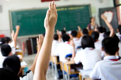 Deben enseñar español en escuelas