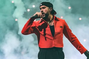 "Debí tirar más fotos", la más reciente producción de Bad Bunny, se coloca en la primera posición de la lista 200 de Billboard, así como en las plataformas Spotify y Apple Music