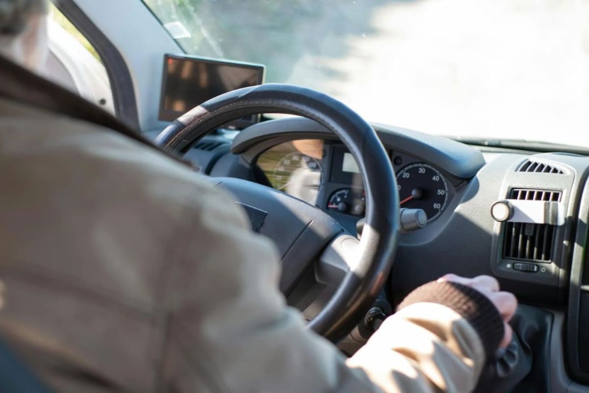 Debido a la alta demanda de transportistas, los conductores con CDL en Colorado pueden ganar entre US$50.000 y US$80.000 al año