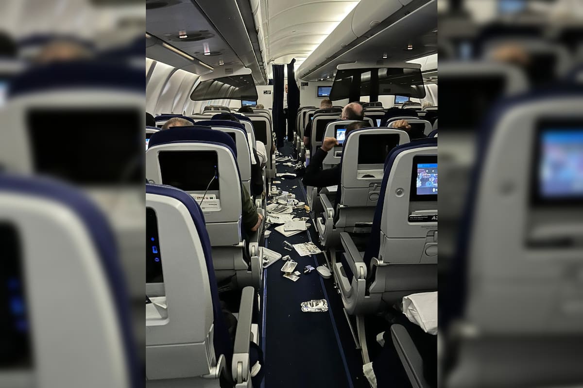 Debido a la turbulencia, muchos objetos terminaron en el piso