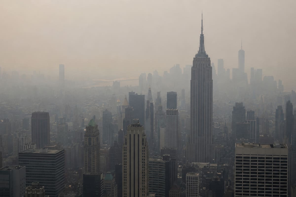 Debido a los incendios forestales en Canadá, la Gran Manzana se ve afectada desde el martes por el humo proveniente del país vecino