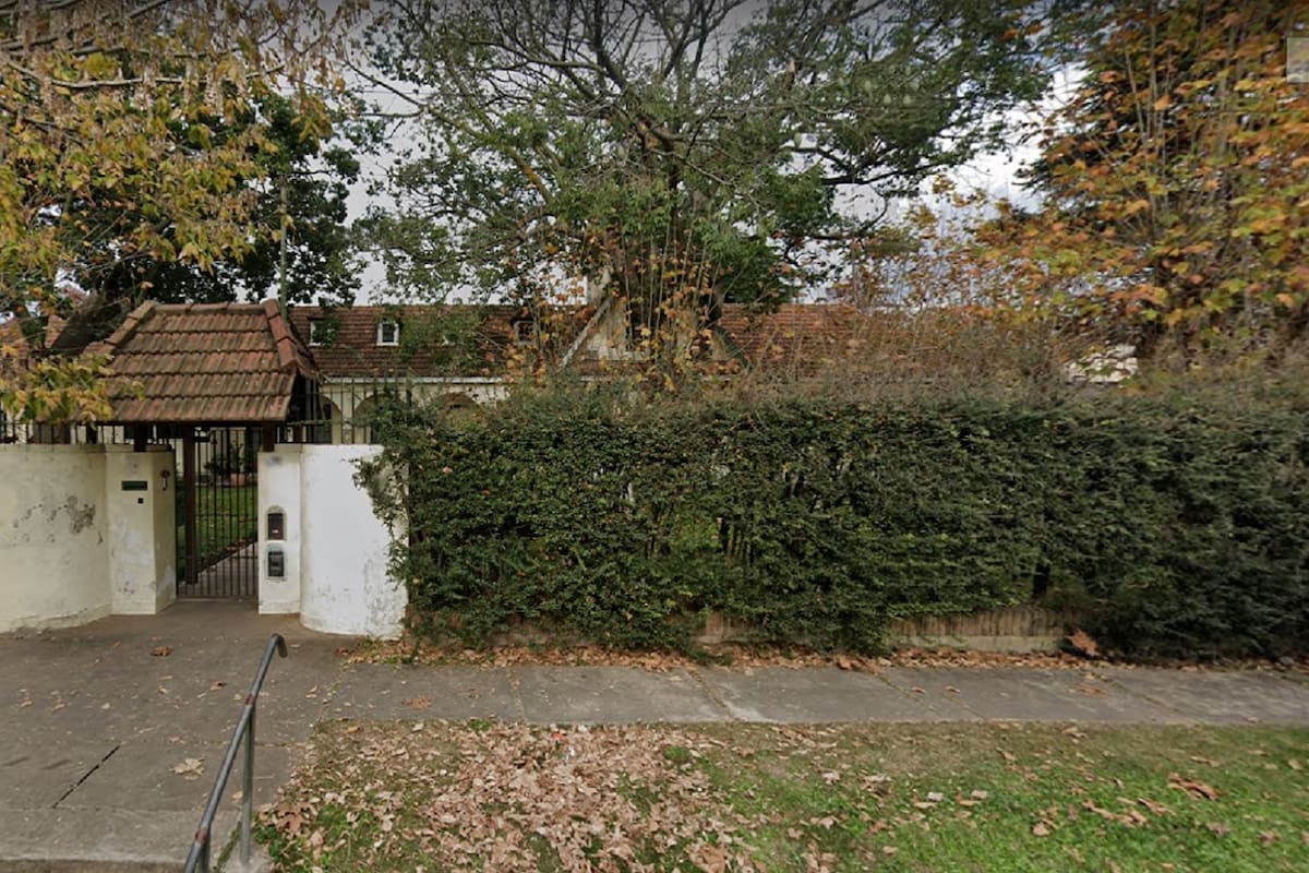 Debido a que la mayoría de los pacientes son asintomáticos, están aislados en el lugar