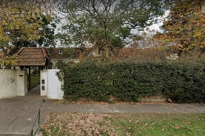 Debido a que la mayoría de los pacientes son asintomáticos, están aislados en el lugar