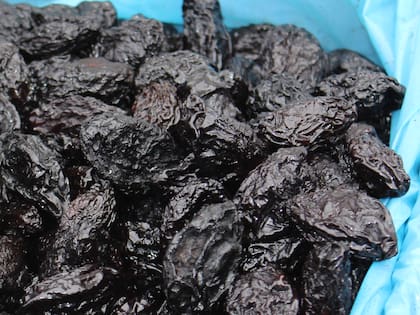 Debido a su contenido elevado e carbohidratos, la ciruela pasa ayuda a regular los niveles de azúcar en sangre