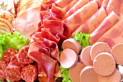 Debido a su fácil producción y alta disponibilidad en supermercados, es común consumirlos en las comidas diarias, ya sea como bocadillos o mezclados con otros alimentos