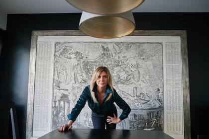 Débora Plager es una estudiosa de realidad internacional y en su haber profesional cuenta con varias coberturas de trascendentes hechos políticos acontecidos en el exterior