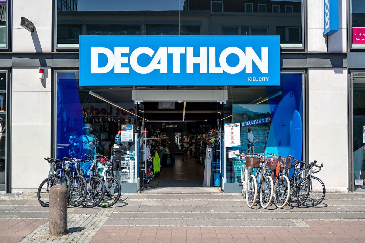 Decathlon abrirá una sucursal en el país y busca cubrir diferentes puestos