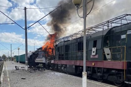 Decenas de heridos en un "salvaje" ataque ruso con drones en estación de tren de Ucrania