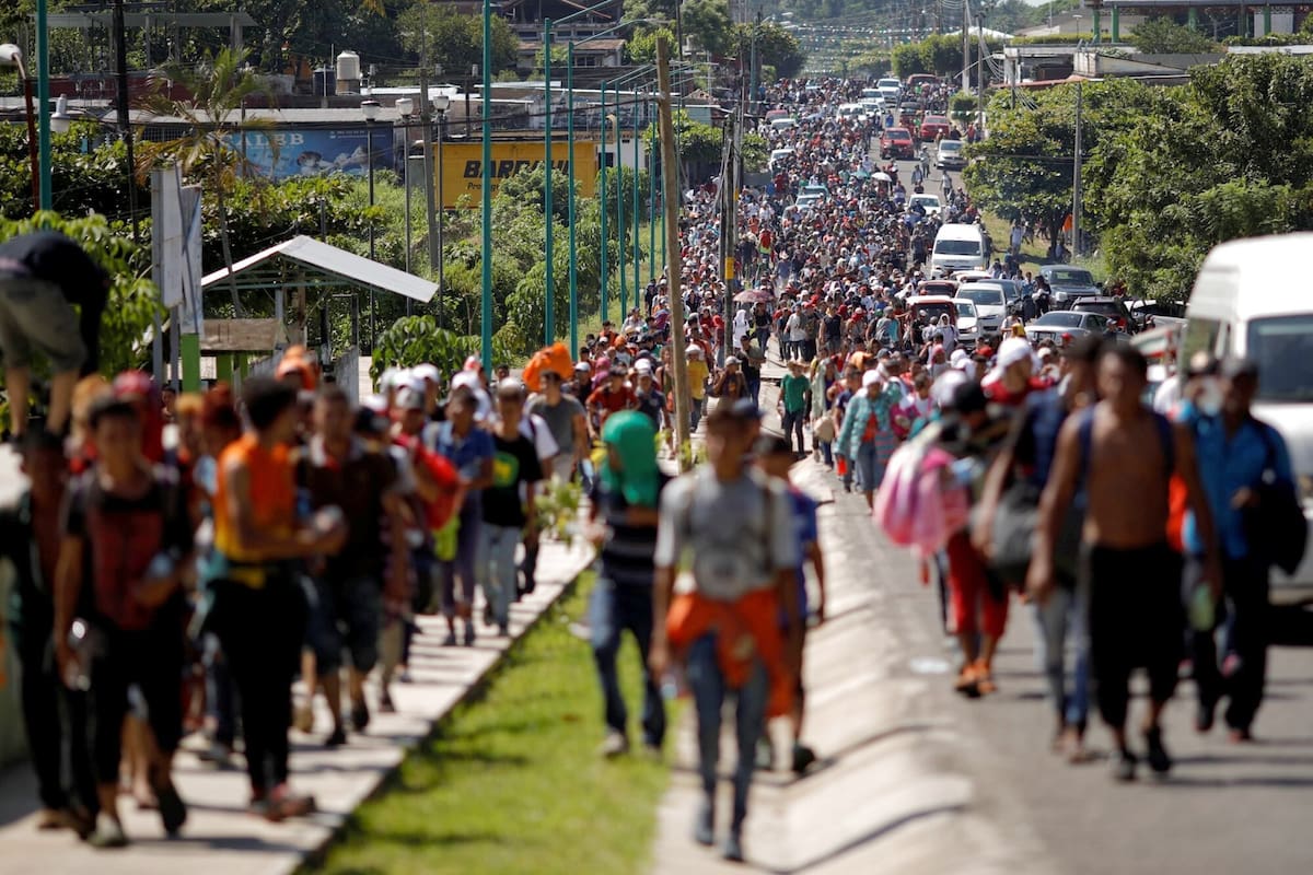 Decenas de migrantes iniciaron una caravana desde Tapachula en medio del endurecimiento de las leyes migratorias de la administración Trump en EE.UU.