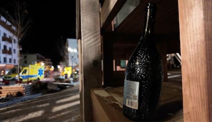 Decenas de muertos por un incendio en una lujosa estación de esquí