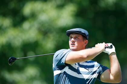 DeChambeau, firme ganador del fin de semana en el PGA Tour