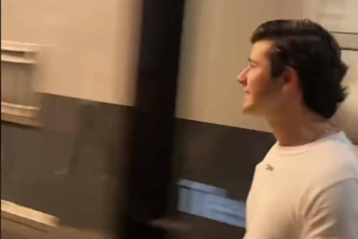 Decidieron dejarlo solo y dormido en el tren