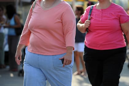 Las mujeres que pasan por la menopausia empiezan a preocuparse por el peso y los cambios corporales tanto como por los calores y los sudores nocturnos
