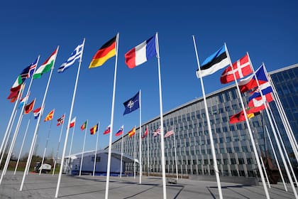 Defensa: La OTAN teme que Rusia ataque su red de satélites