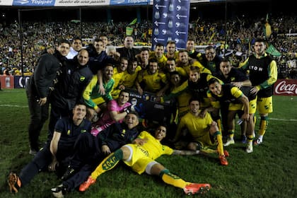Defensa se impuso en los penales ante Temperley