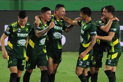 Defensa y Justicia armó un festival de goles ante Newell's, en la despedida de Kudelka como DT de los rosarinos